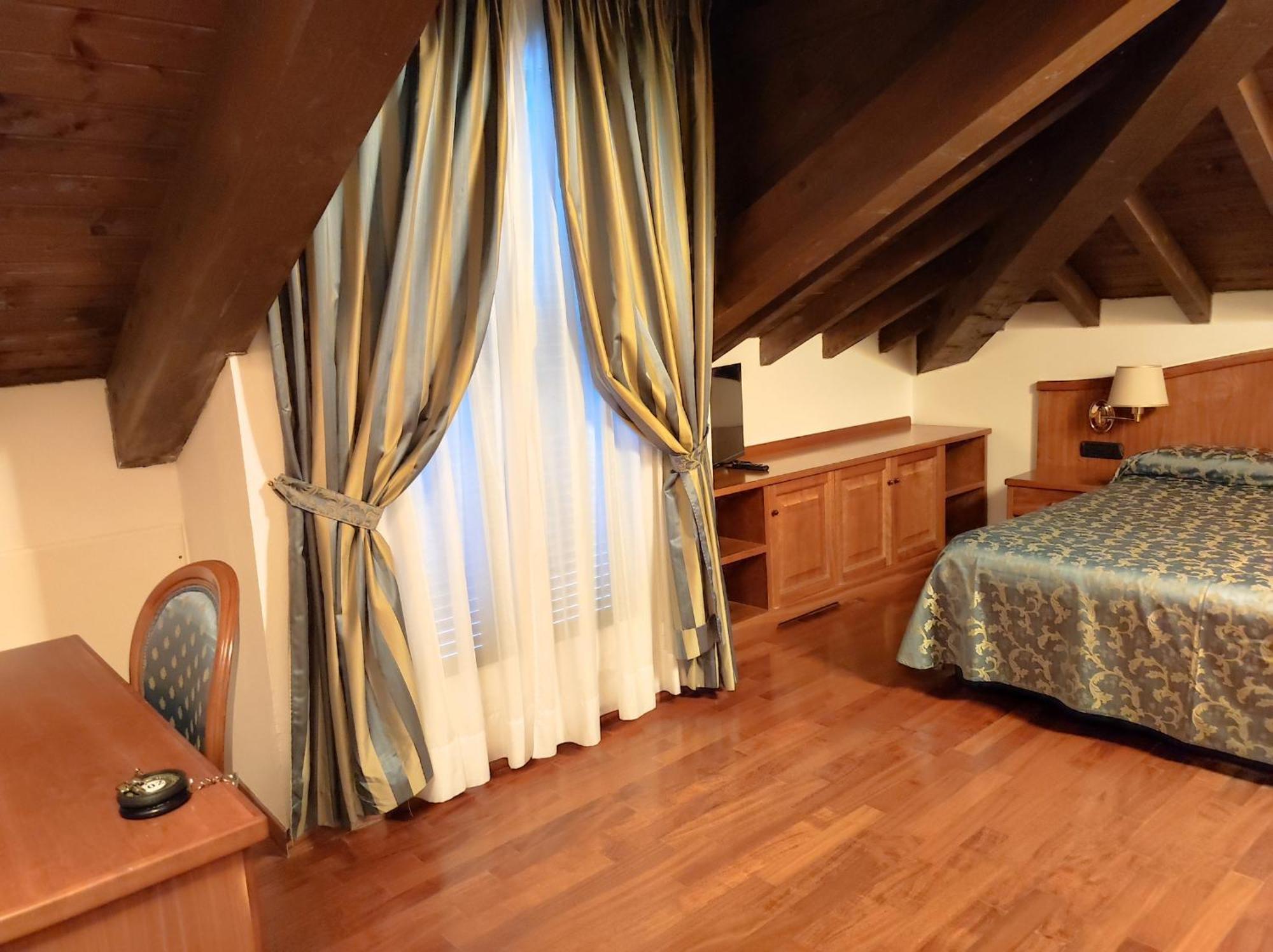 ססטרי לבאנטה Hotel Due Mari מראה חיצוני תמונה